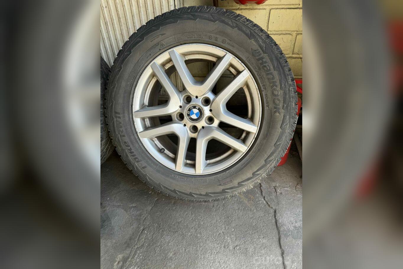 Bmw, valuveljed