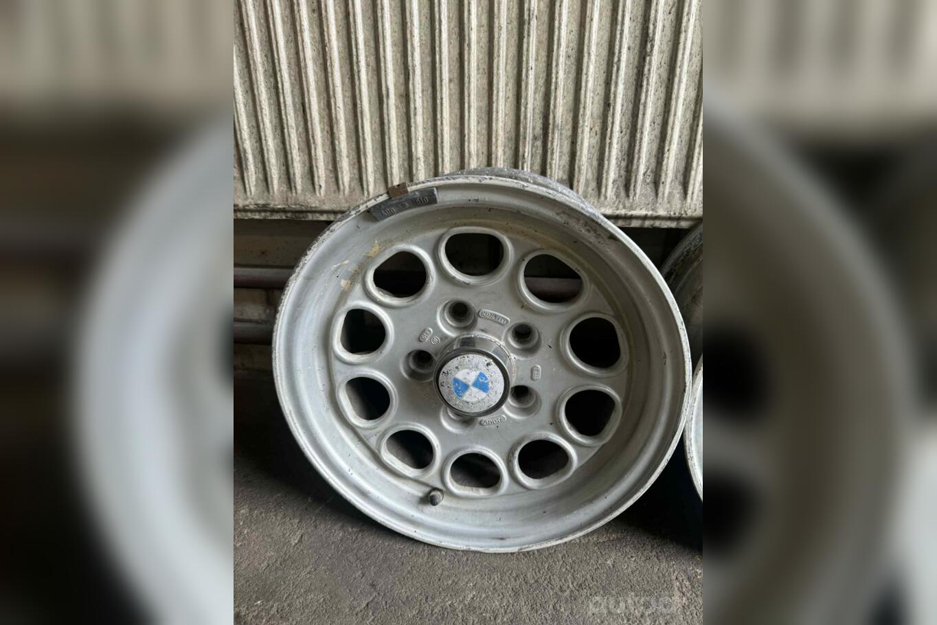 Bmw, valuveljed