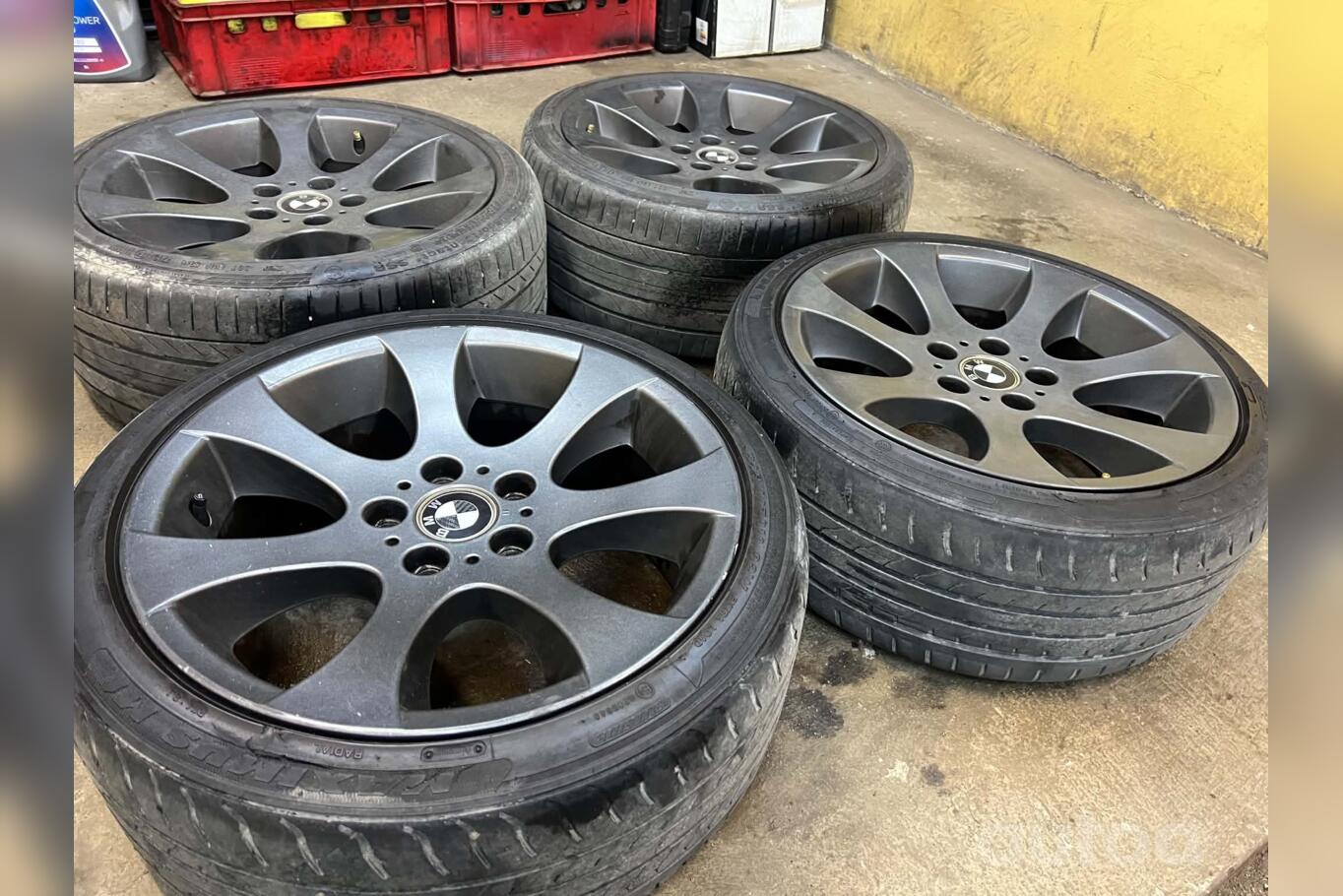 Bmw, valuveljed