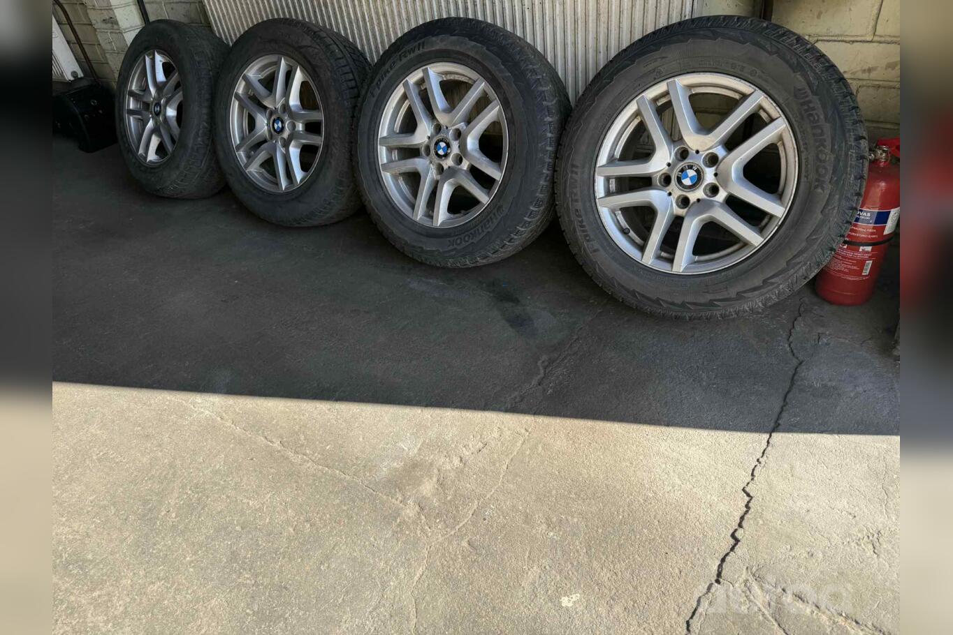 Bmw, valuveljed