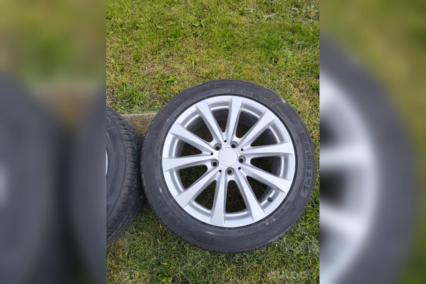 Borbet R18, valuveljed