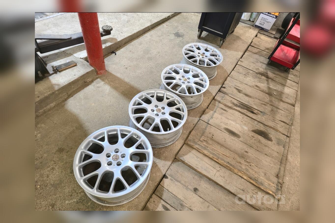Oem, valuveljed