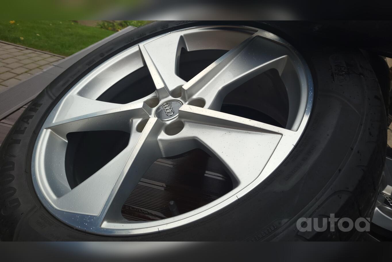 AUDI, valuveljed