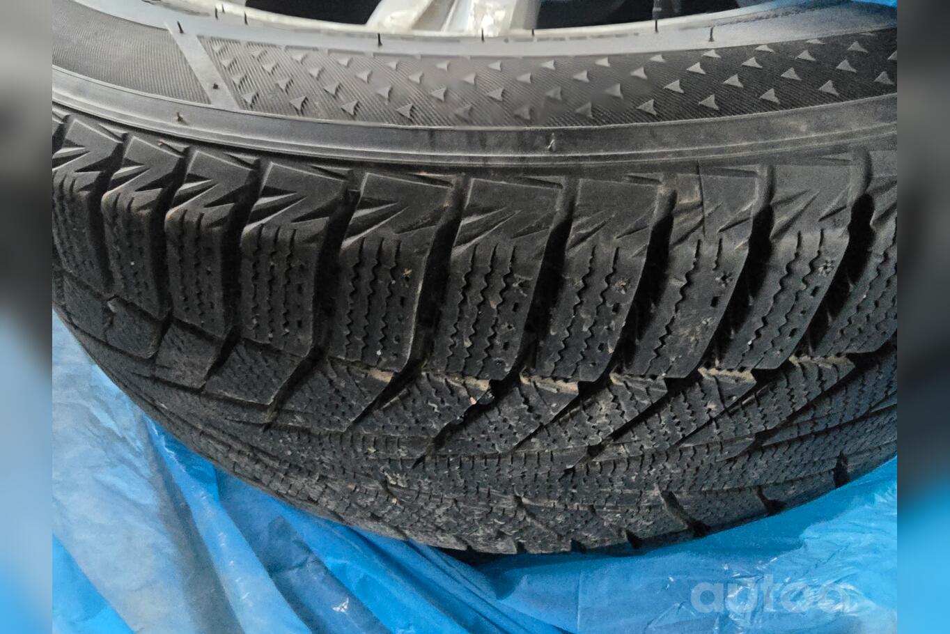 Audi, valuveljed