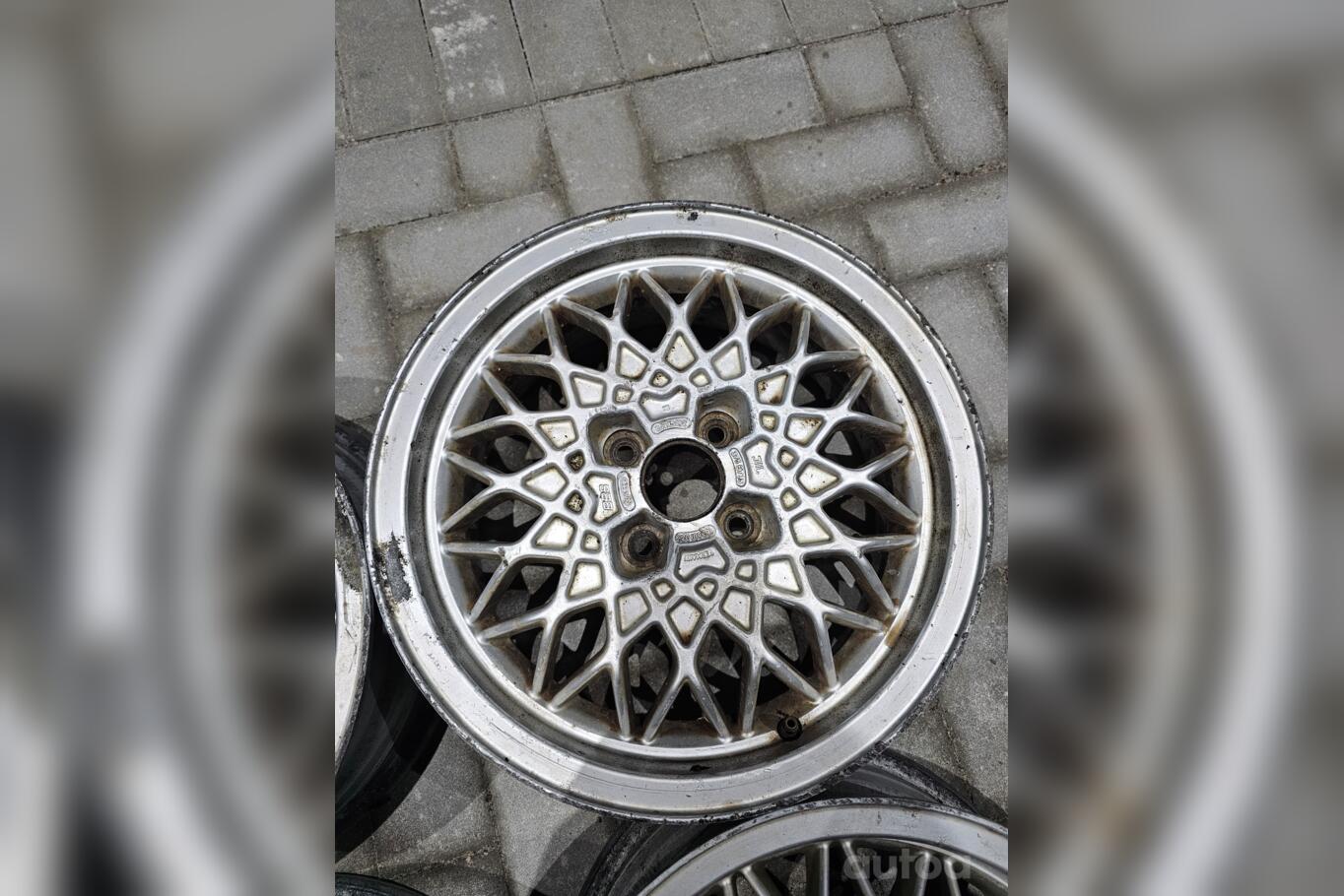 BBS, valuveljed