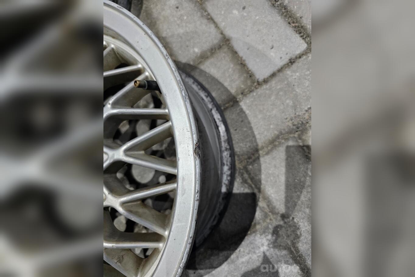 BBS, valuveljed