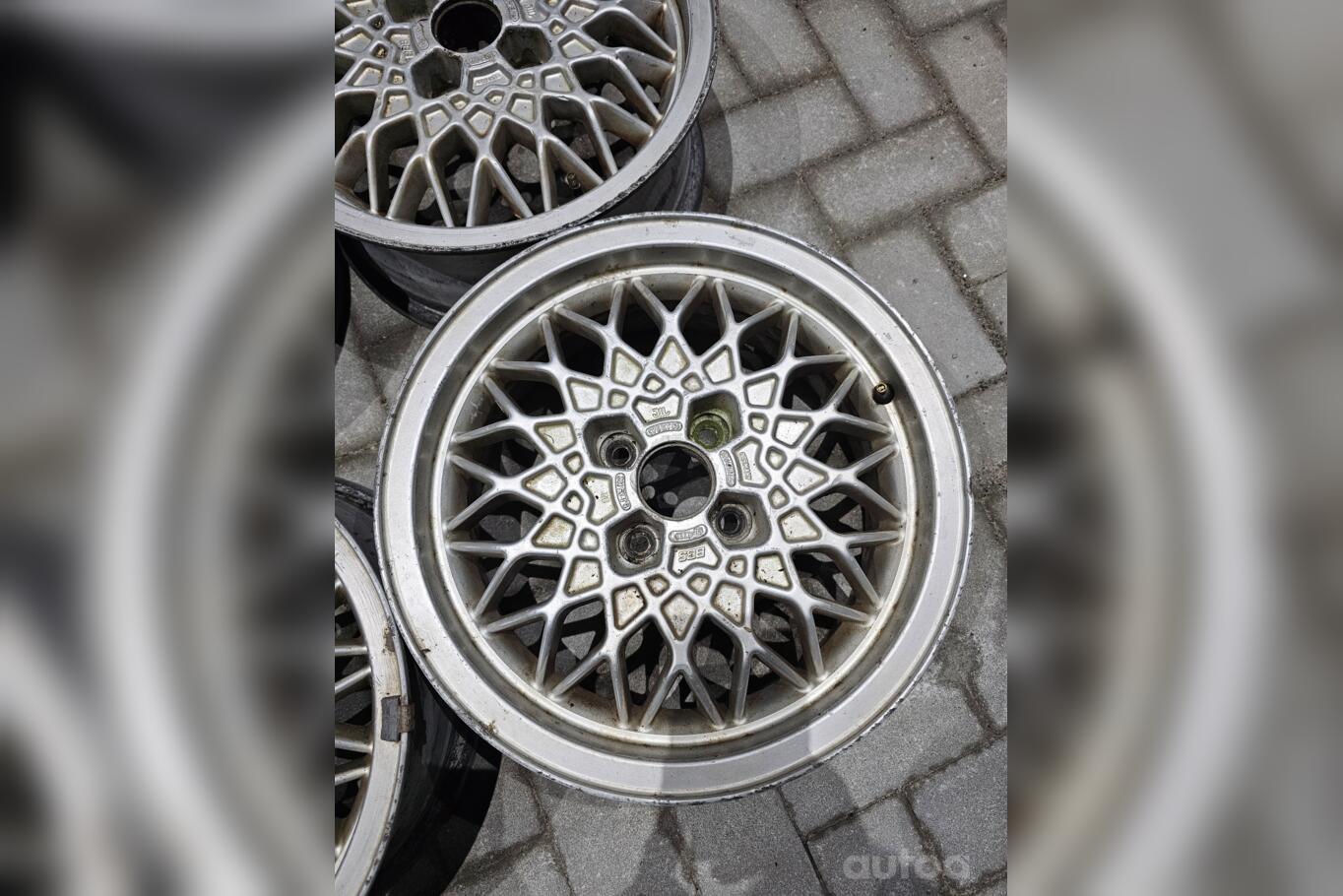BBS, valuveljed