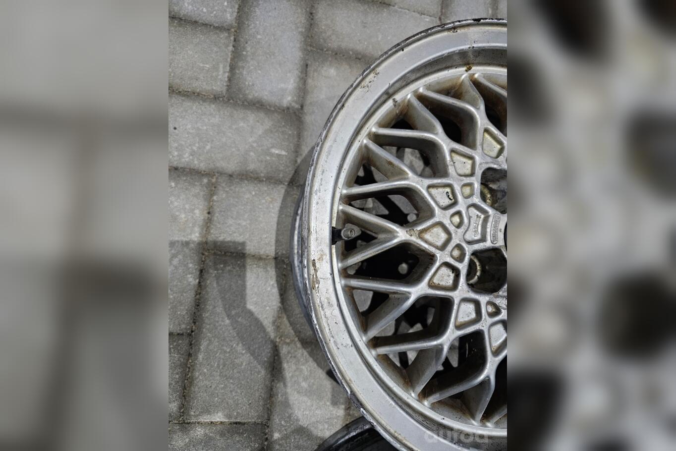 BBS, valuveljed