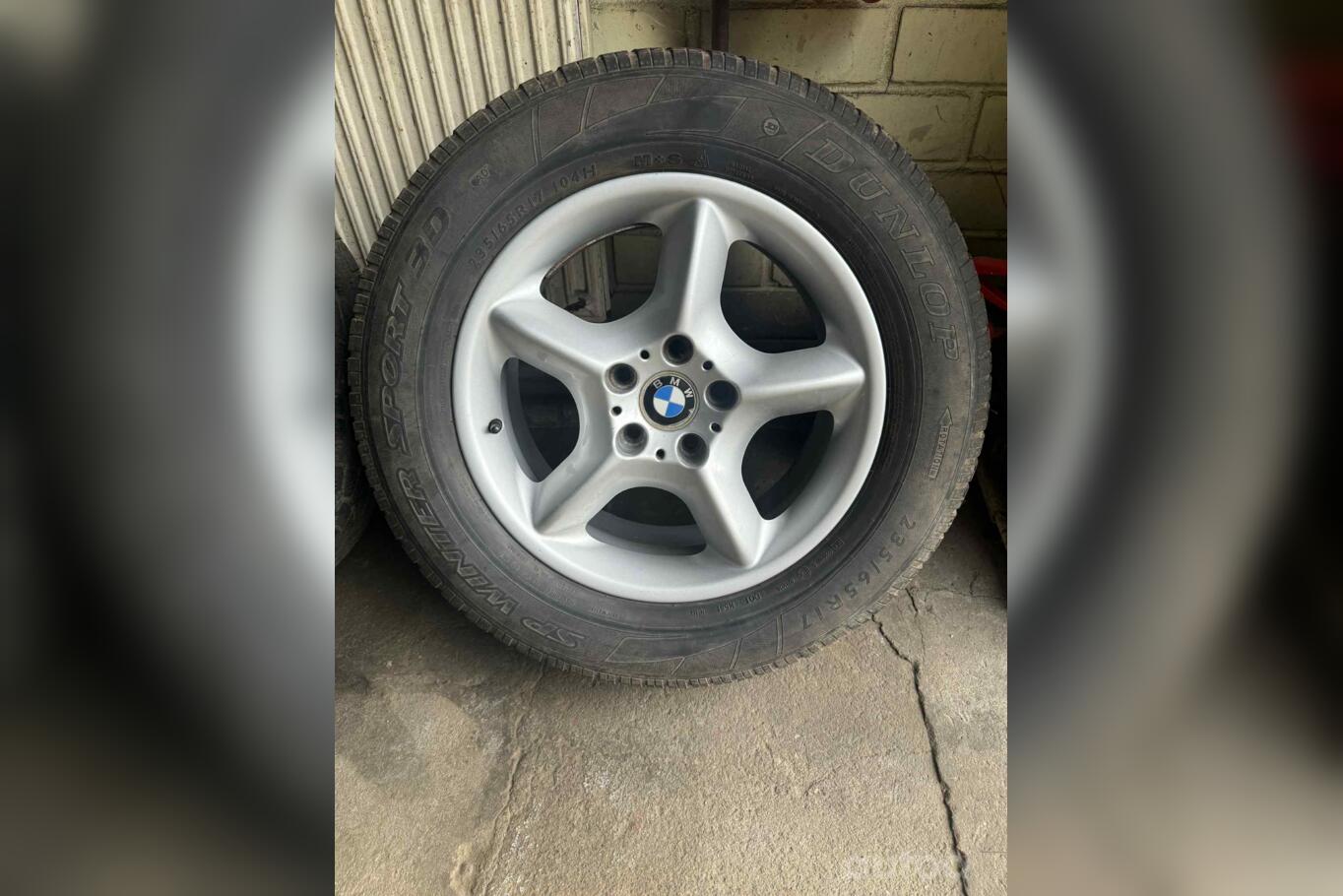 Bmw, valuveljed