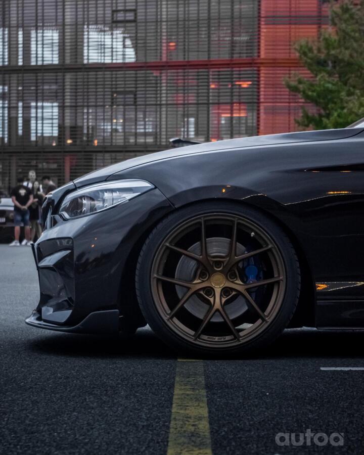 Japan Racing, valuveljed