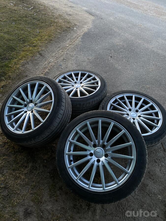 Vossen, valuveljed