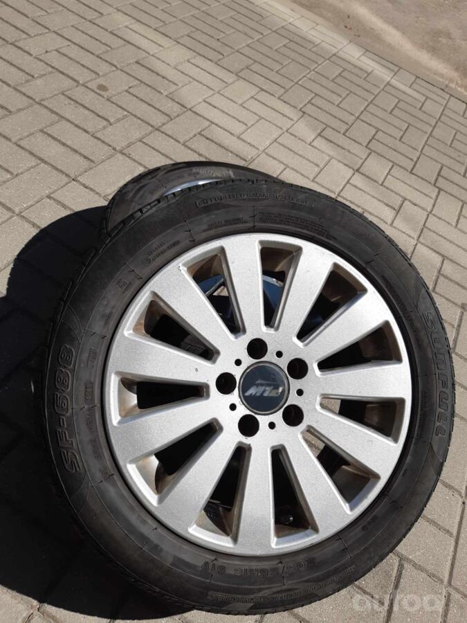 Audi, valuveljed