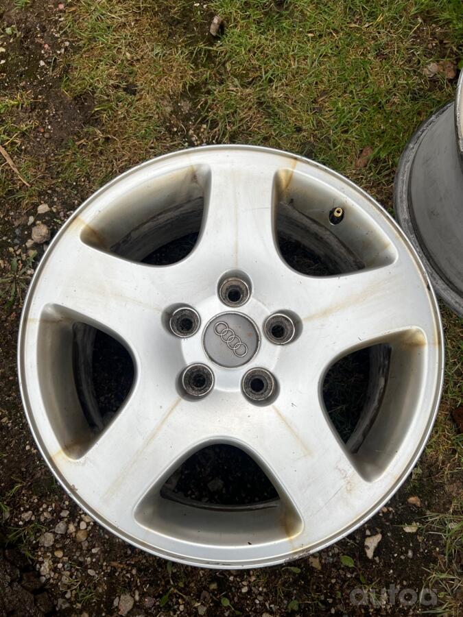 Audi, valuveljed