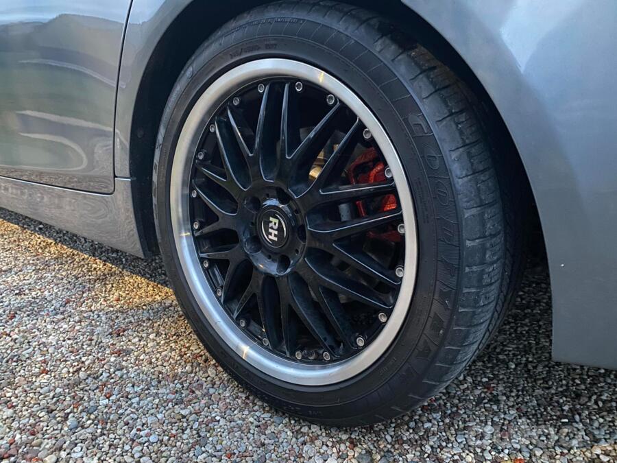 Bmw RH, valuveljed