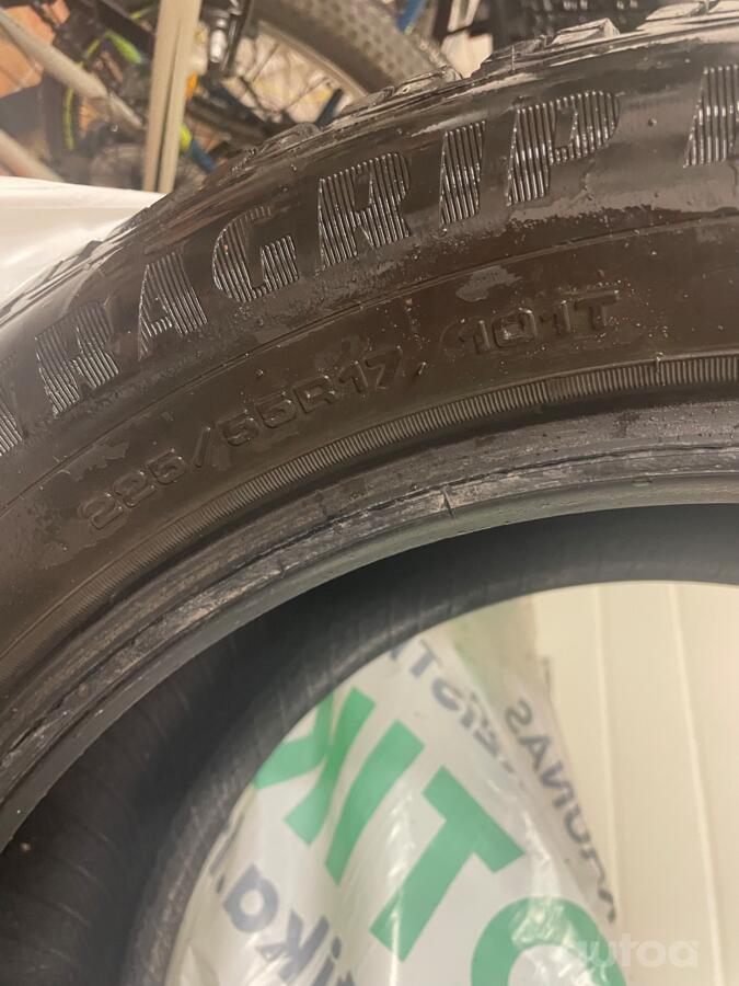 Good Year Ultragrip