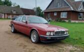 Jaguar XJ 2 generation (XJ40)