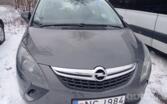 Opel Zafira C Tourer minivan