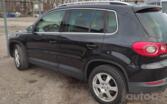 Volkswagen Tiguan 1 generation Crossover