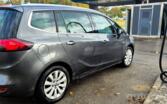 Opel Zafira C Tourer minivan