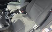 Toyota Avensis 2 generation Liftback