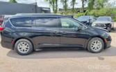 Chrysler Pacifica 2 generation Minivan