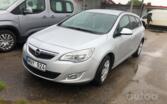 Opel Astra J Sports Tourer wagon