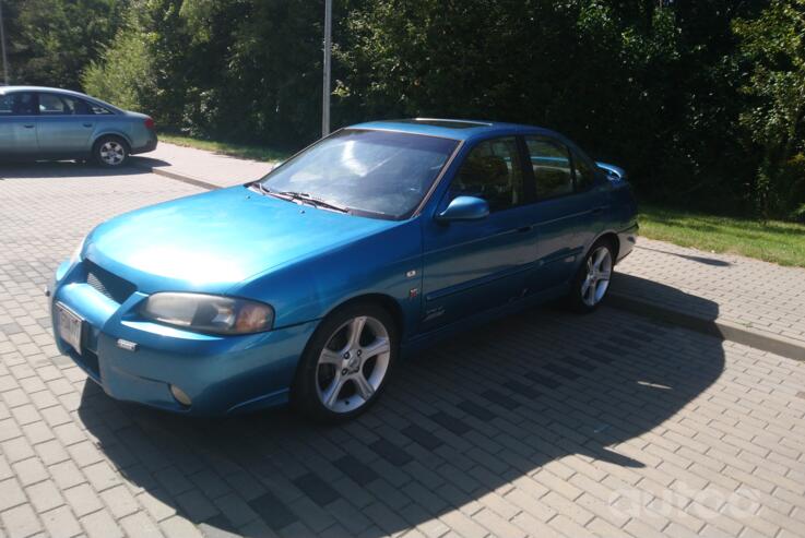 Nissan Sentra B15 Sedan