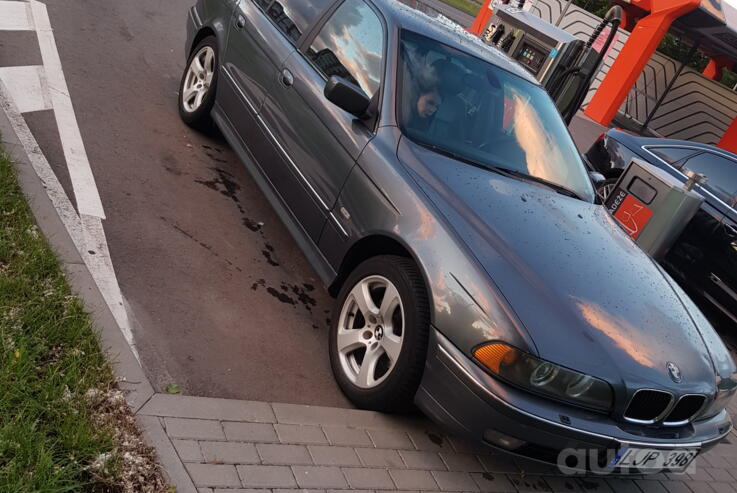 BMW 5 Series E39 Sedan 4-doors