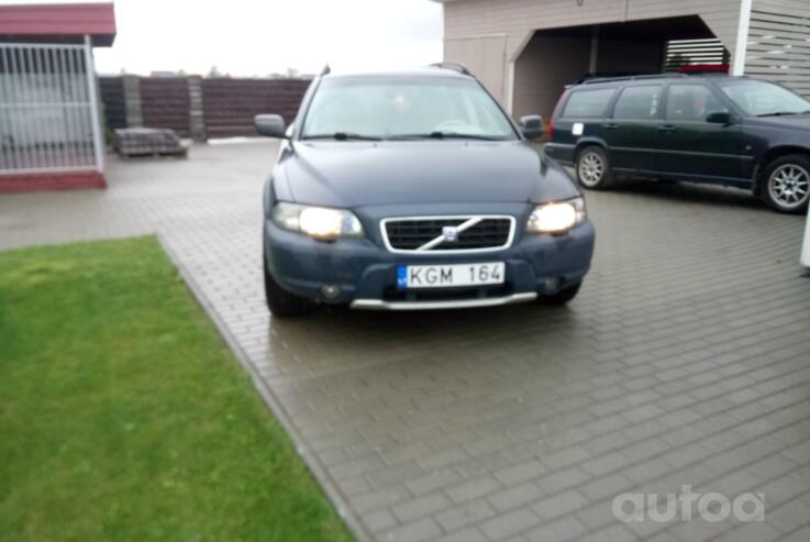 Volvo V70 2 generation wagon