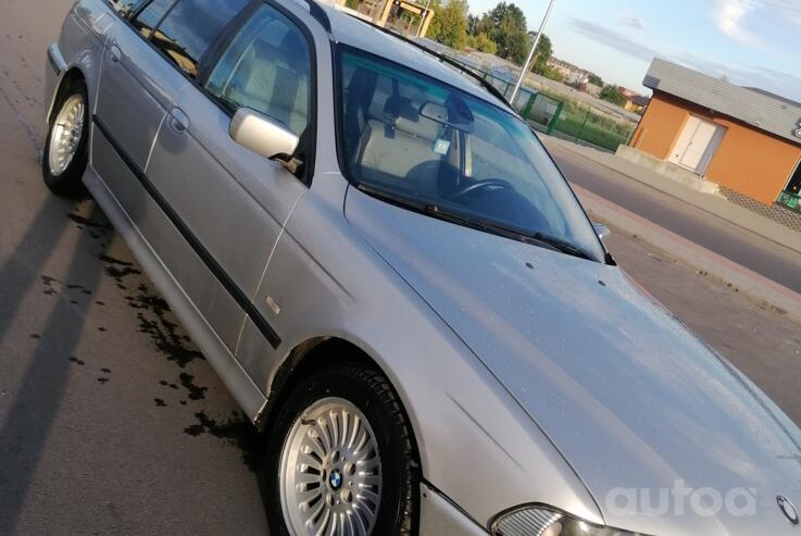 BMW 5 Series E39 Touring wagon