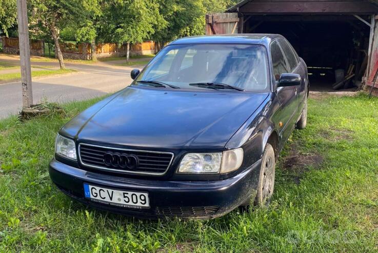 Audi A6 A4/C4 Sedan