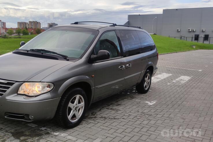 Chrysler Voyager 4 generation [restyling] Minivan Grand