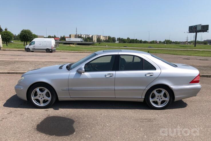 Mercedes-Benz S-Class W220 [restyling] Sedan 4-doors