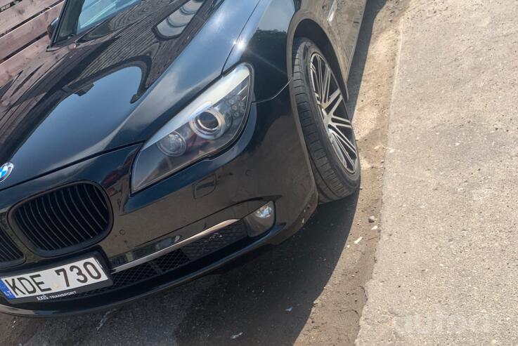 BMW 7 Series F01/F02 Sedan