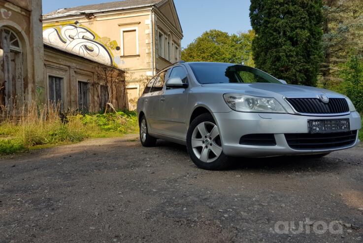 Skoda Octavia 2 generation [restyling] Combi wagon 5-doors