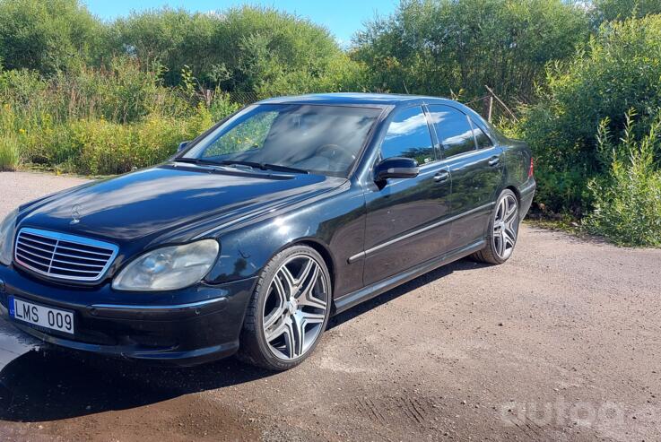 Mercedes-Benz S-Class W220 Sedan