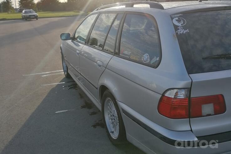 BMW 5 Series E39 Touring wagon