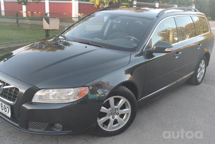 Volvo V70 3 generation wagon