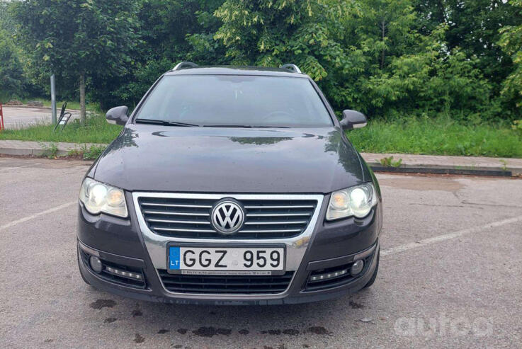 Volkswagen Passat B6 wagon 5-doors