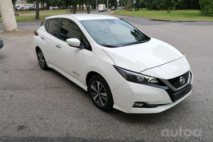 Nissan Leaf 2 generation Hatchback