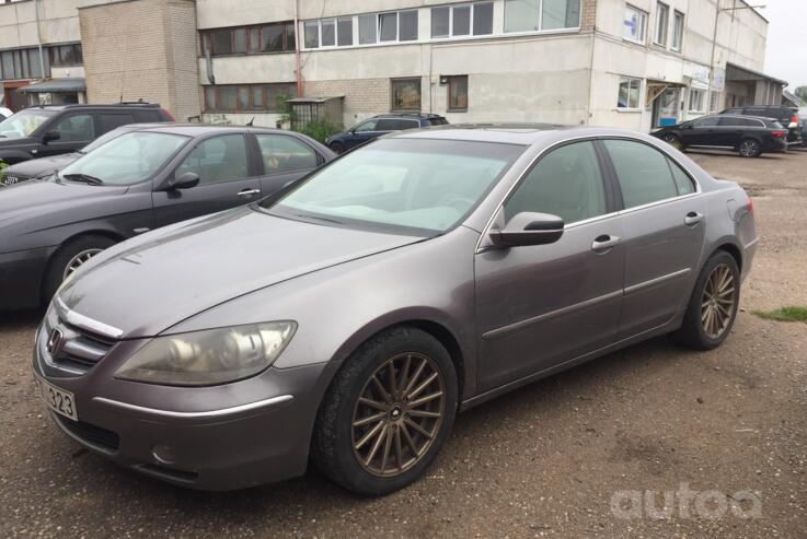 Acura RL KB1 Sedan