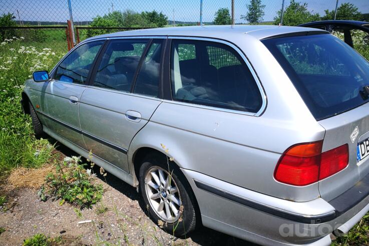 BMW 5 Series E39 Touring wagon