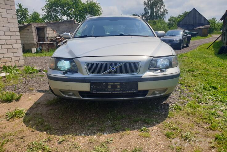 Volvo V70 2 generation R wagon 5-doors