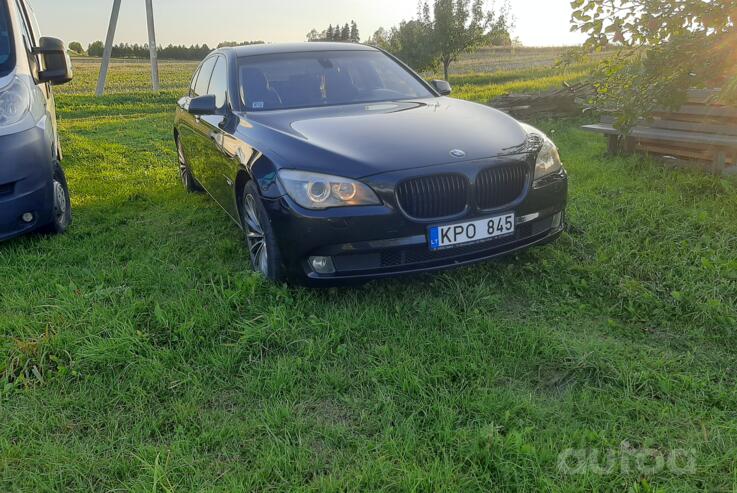 BMW 7 Series F01/F02 Sedan