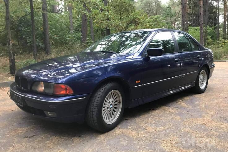 BMW 5 Series E39 Sedan 4-doors