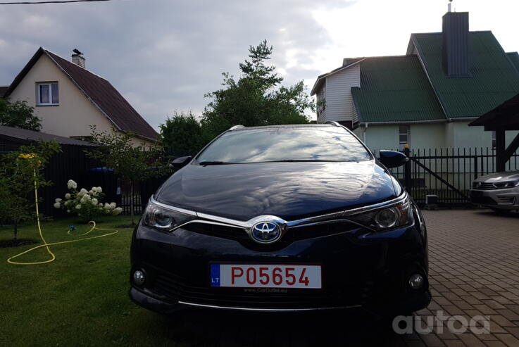 Toyota Auris 2 generation [restyling]