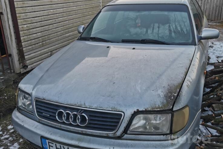 Audi A6 A4/C4 Sedan