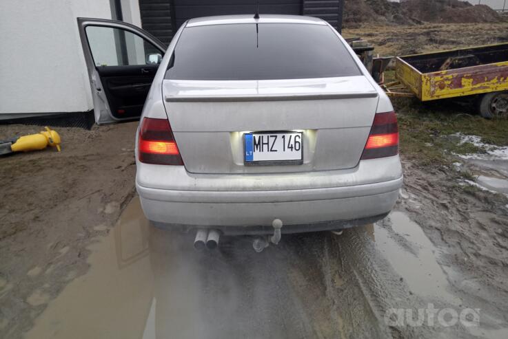 Volkswagen Bora 1 generation Sedan