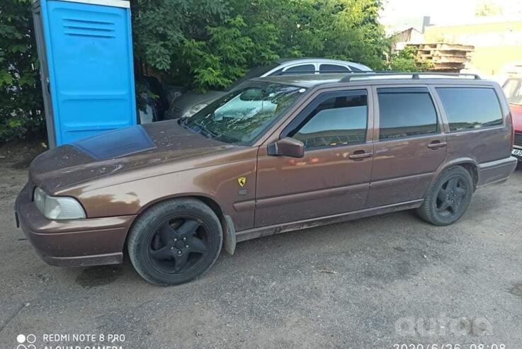 Volvo V70 1 generation wagon