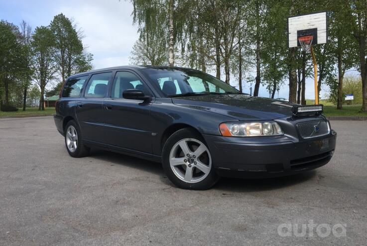 Volvo V70 2 generation [restyling] wagon 5-doors